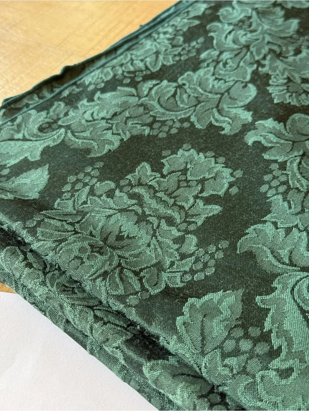 VTG Avon Home Damask Green Banquet Table Cloth 59x141 Oblong Holiday Party